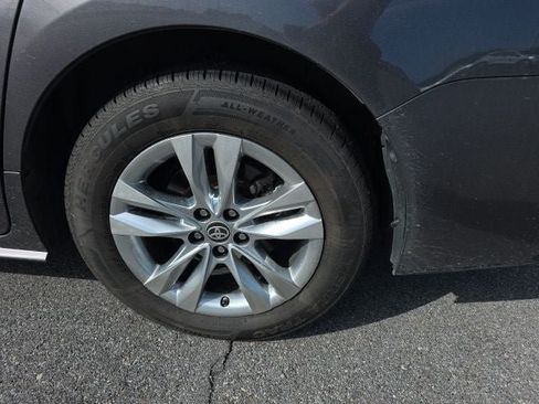 Used 2024 Toyota Sienna XLE w/ XLE Plus Package AWD/4WD image 31