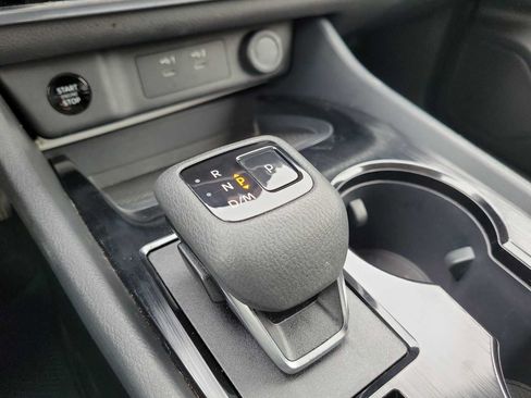 Used 2025 Nissan Rogue SV AWD/4WD image 21