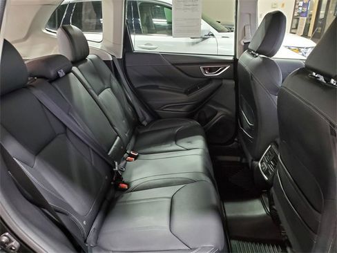 Used 2019 Subaru Forester Limited image 12