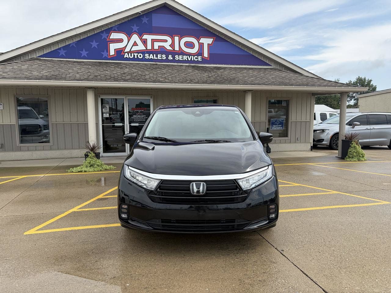 Used 2023 Honda Odyssey EX-L image 2