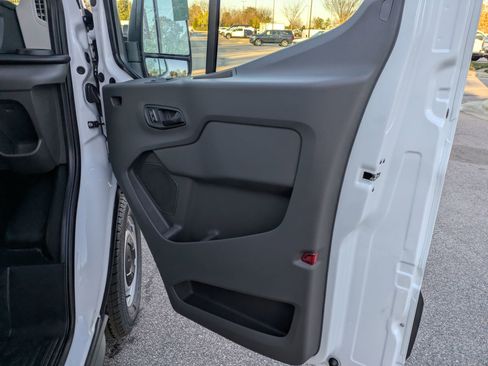 New 2026 Ford Transit 150 Low Roof image 33