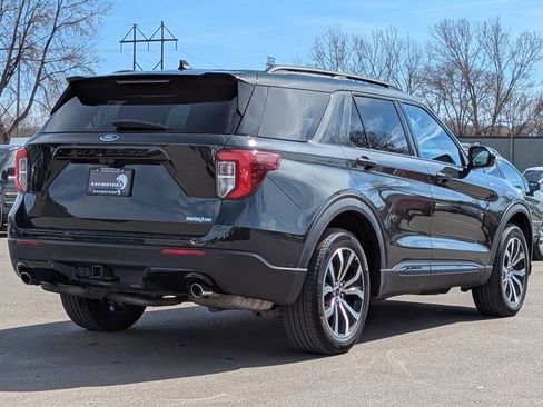 Used 2023 Ford Explorer ST-Line w/ Class IV Trailer Tow Package image 11
