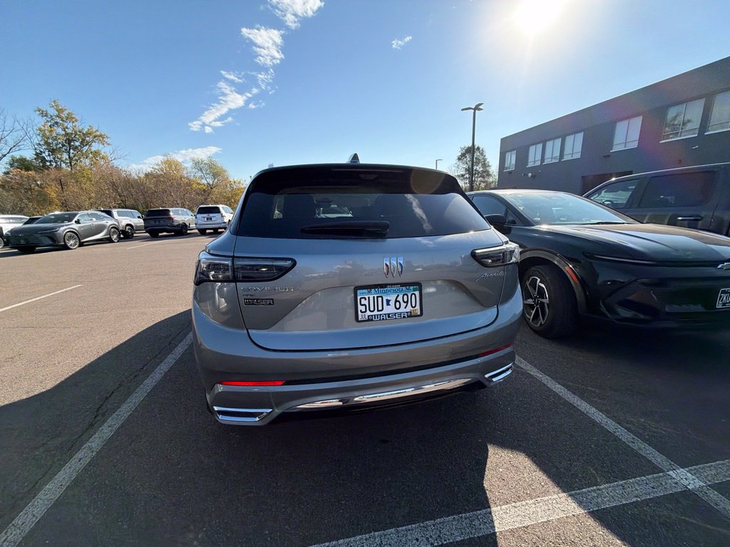 Used 2024 Buick Envision Avenir AWD/4WD image 30