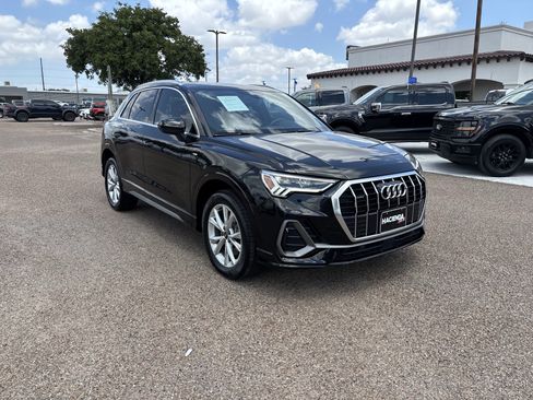 Used 2022 Audi Q3 2.0T Premium Plus w/ Premium Plus Package AWD/4WD image 10