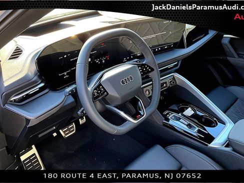 New 2025 Audi SQ5 Premium Plus image 6