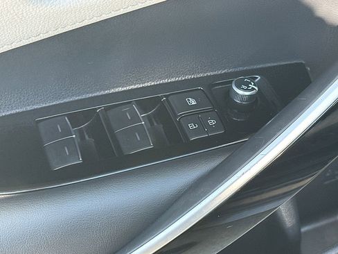 Used 2021 Toyota Corolla XSE FWD image 16
