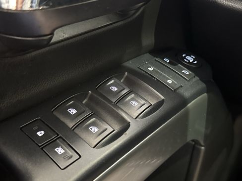 Used 2017 Chevrolet Silverado 1500 LT w/ All Star Edition AWD/4WD image 28