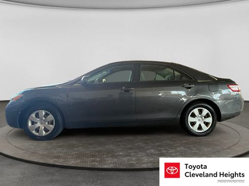 Used 2009 Toyota Camry LE FWD image 8
