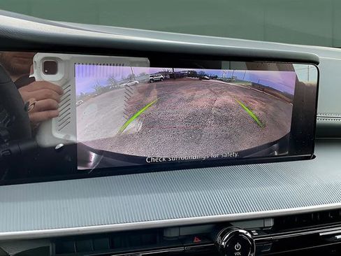 Used 2025 Nissan Murano SV image 17