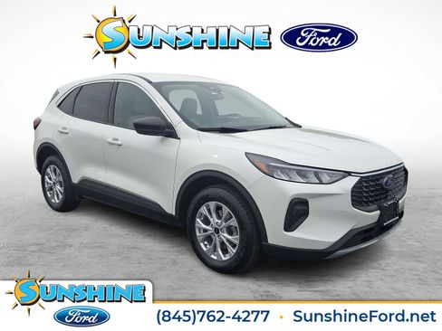 Certified 2023 Ford Escape Active AWD/4WD image 1