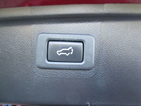 Used 2018 Subaru Outback 2.5i Limited image 13