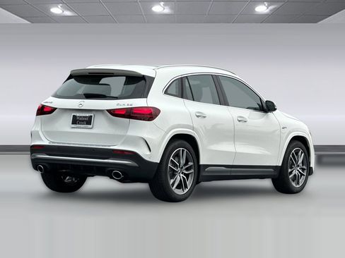 New 2026 Mercedes-Benz GLA 35 AMG 4MATIC image 8