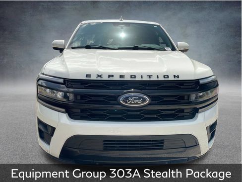 Used 2024 Ford Expedition Limited RWD image 3