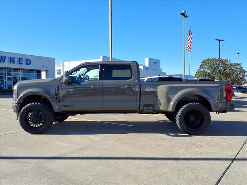 Used 2026 Ford F450 Lariat image 3