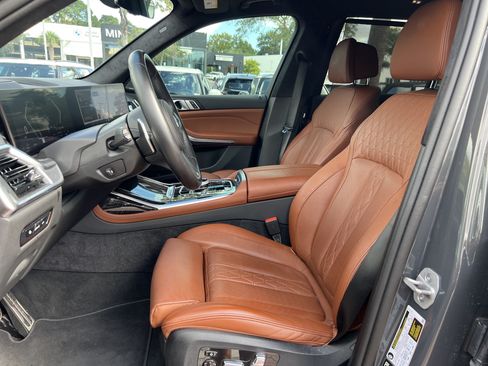 Used 2025 BMW X7 xDrive40i w/ Executive Package AWD/4WD image 16