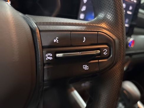 Used 2023 Chevrolet Colorado Trail Boss w/ Technology Package image 31