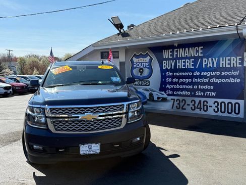 Used 2017 Chevrolet Tahoe LT w/ LT Signature Package image 1