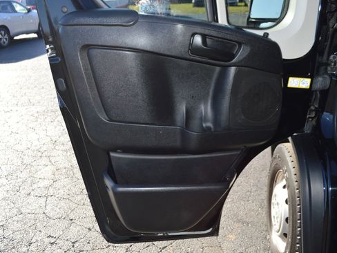 Used 2021 RAM ProMaster 3500 w/ Premium Appearance Group image 17