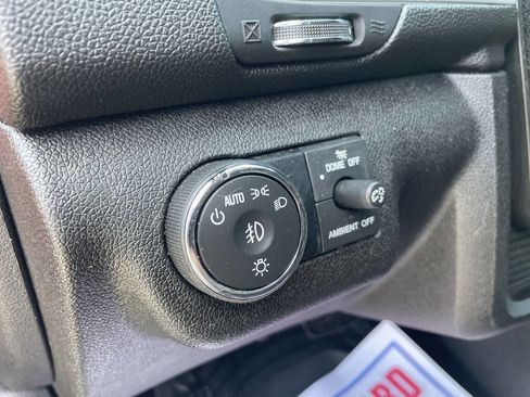 Used 2017 Chevrolet Traverse LT AWD/4WD image 19