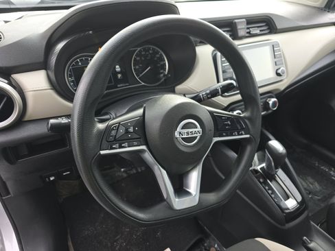 Used 2021 Nissan Versa SV image 15