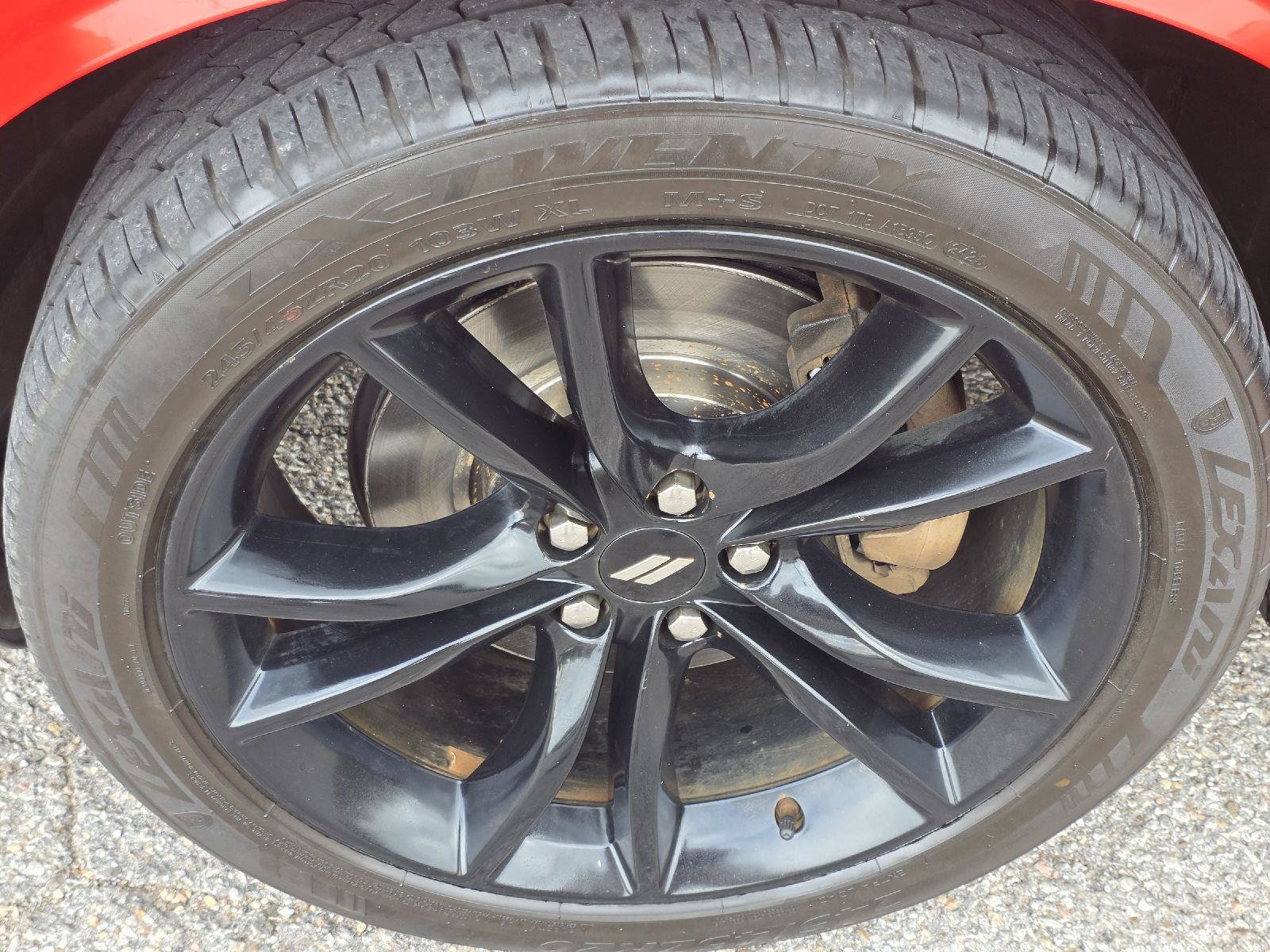 Used 2017 Dodge Challenger R/T w/ Driver Convenience Group RWD image 38