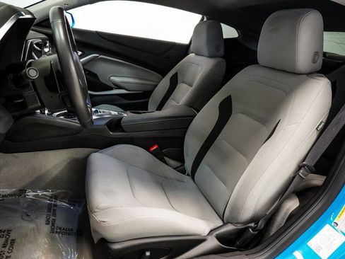 Used 2022 Chevrolet Camaro SS RWD image 6