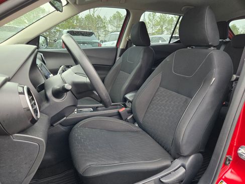 Used 2024 Nissan Kicks SV image 24