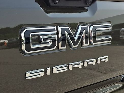 Used 2024 GMC Sierra 1500 Elevation w/ X31 Off-Road Package AWD/4WD image 32