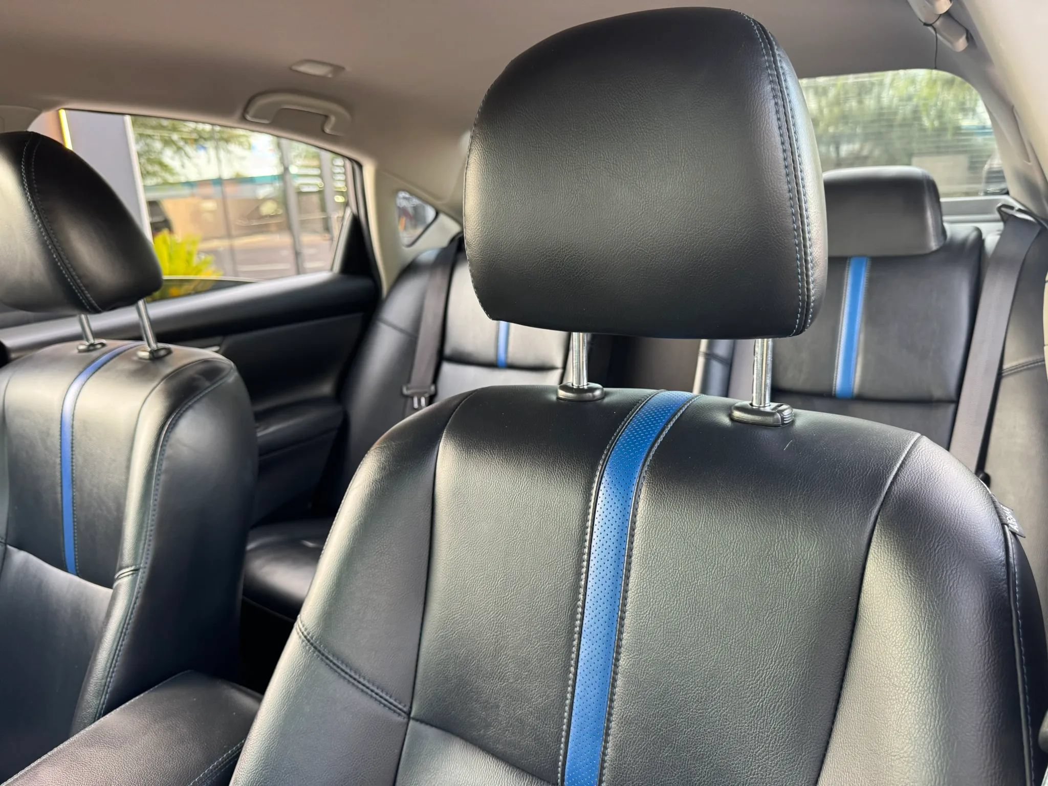 Used 2018 Nissan Altima 2.5 SR w/ SR Midnight Edition FWD image 15