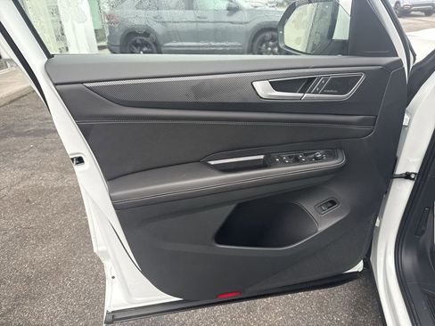 New 2026 Volkswagen Atlas Cross Sport SEL Premium R-Line image 25