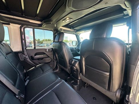 Used 2020 Jeep Wrangler Unlimited Sahara w/ Cold Weather Group AWD/4WD image 22