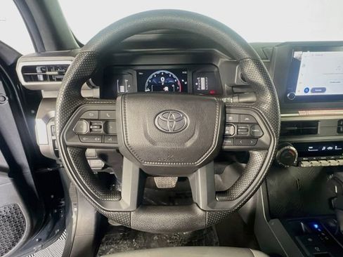 Used 2025 Toyota Tacoma SR5 AWD/4WD image 16