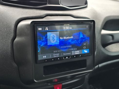 Used 2016 Jeep Renegade Sport w/ Power & Air Group FWD image 7