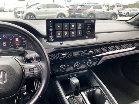 Used 2024 Honda Accord Sport image 17