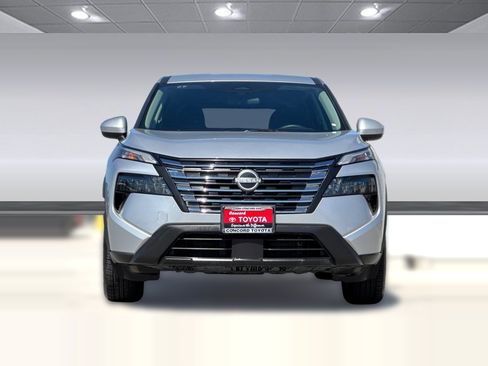 Used 2025 Nissan Rogue SV AWD/4WD image 5