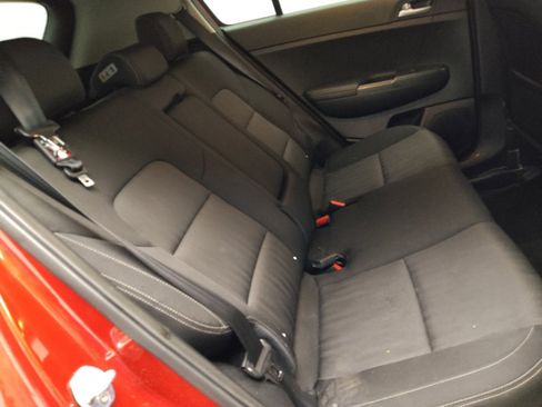 Used 2019 Kia Sportage LX FWD image 19
