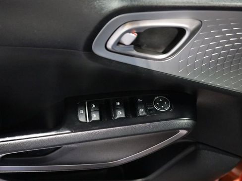 Used 2021 Kia Soul LX FWD image 11