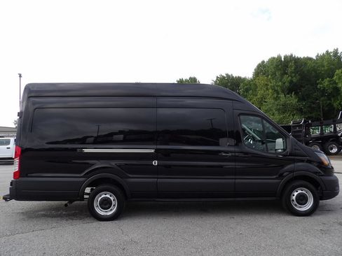 Used 2023 Ford Transit 250 148 High Roof Extended RWD image 9
