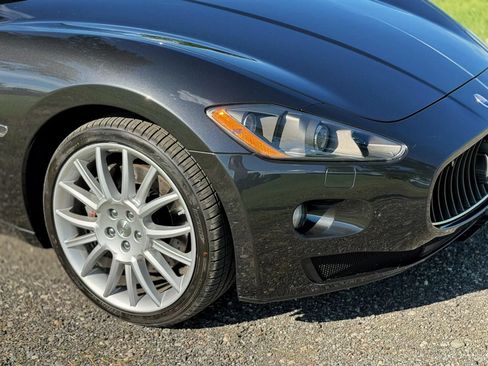 Used 2010 Maserati GranTurismo Convertible RWD image 31