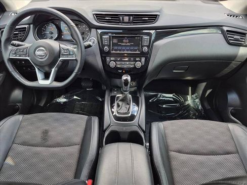 Used 2022 Nissan Rogue Sport SV w/ Technology Package AWD/4WD image 16