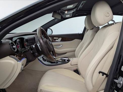 Used 2017 Mercedes-Benz E 300 image 14