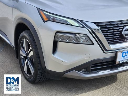 Used 2022 Nissan Rogue SL w/ SL Premium Package image 11