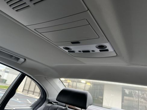 Used 2007 BMW 750i image 43