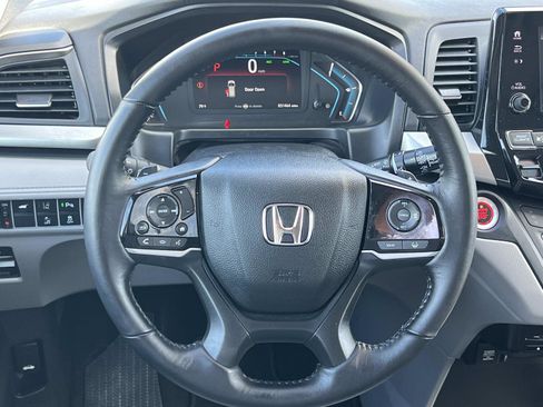 Certified 2019 Honda Odyssey Touring image 8