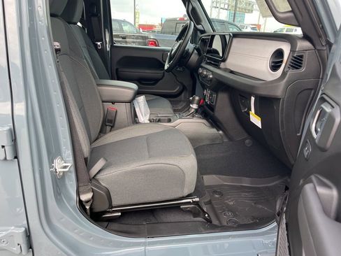 New 2026 Jeep Gladiator Sport image 33