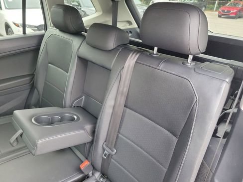 Used 2020 Volkswagen Tiguan SE image 13