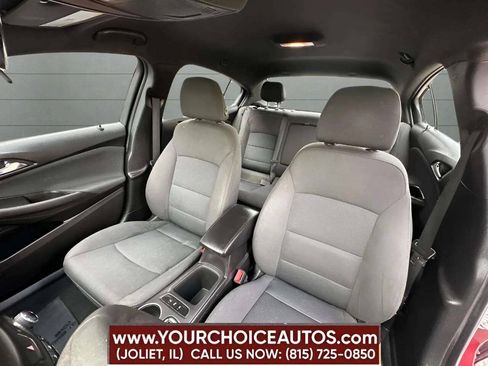 Used 2019 Chevrolet Cruze LT w/ Convenience Package FWD image 46