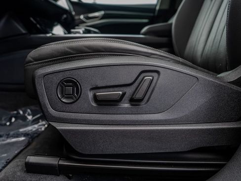 Used 2023 Audi e-tron Premium Plus AWD/4WD image 16