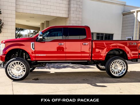 Used 2021 Ford F250 Platinum w/ FX4 Off-Road Package image 5