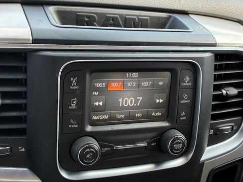 Used 2016 RAM 1500 Classic SLT RWD image 10
